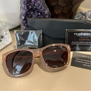 NWOT Prive Revaux On The Rocks Sunglasses in Pink/Nude